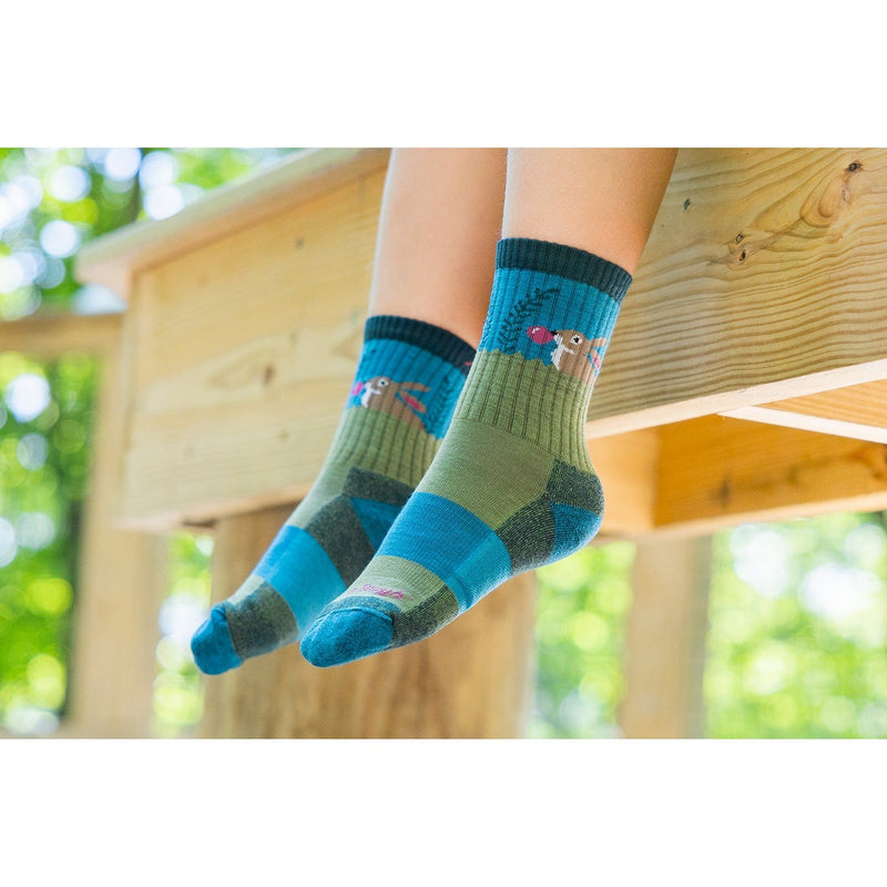 Load image into Gallery viewer, Darn Tough Bubble Bunny Jr. Micro Crew Lightweight With Cushion Kids&#39; Hiking Socks
