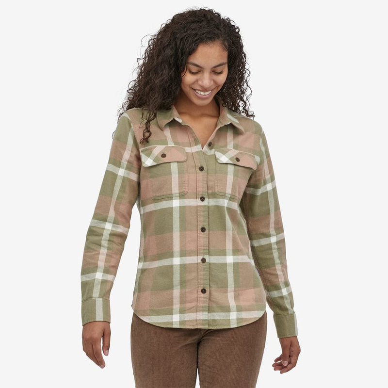 Load image into Gallery viewer, Patagonia Womens Long Sleeve Organic Cotton Midweight Fjord Flannel Shirt
