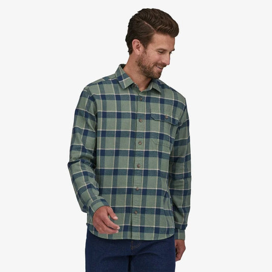 Patagonia Men's Long Sleeve Cotton in Conversion Lightweight Fjord Flannel Shirt