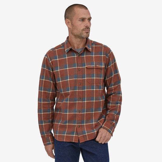 Patagonia Men's Long Sleeve Cotton in Conversion Lightweight Fjord Flannel Shirt