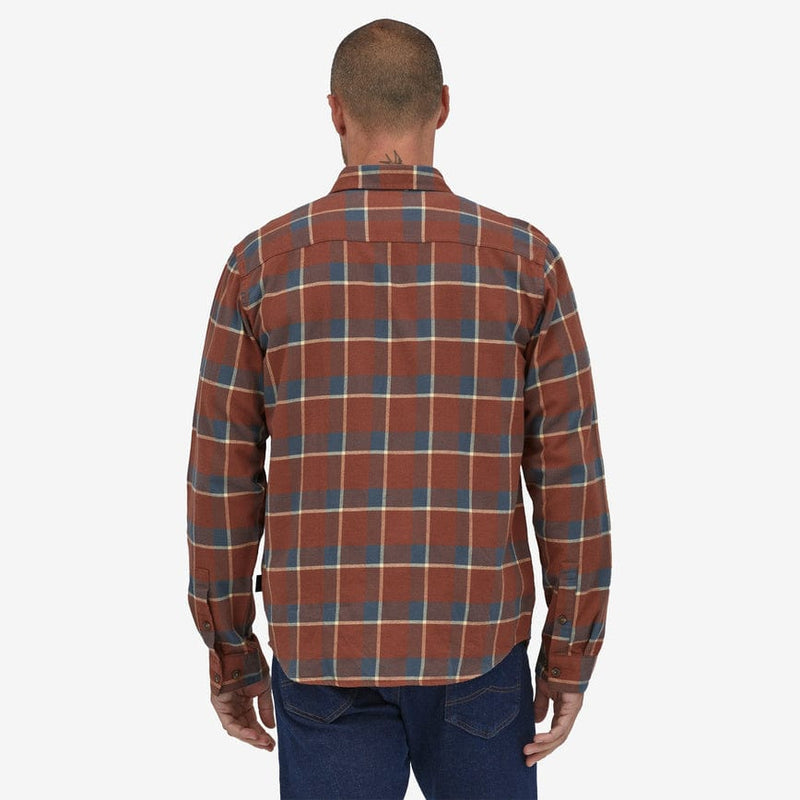 Load image into Gallery viewer, Patagonia Men&#39;s Long Sleeve Cotton in Conversion Lightweight Fjord Flannel Shirt
