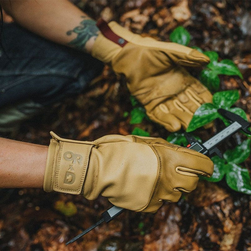 Load image into Gallery viewer, Outdoor Research x Dovetail Women&#39;s Leather Field Glove
